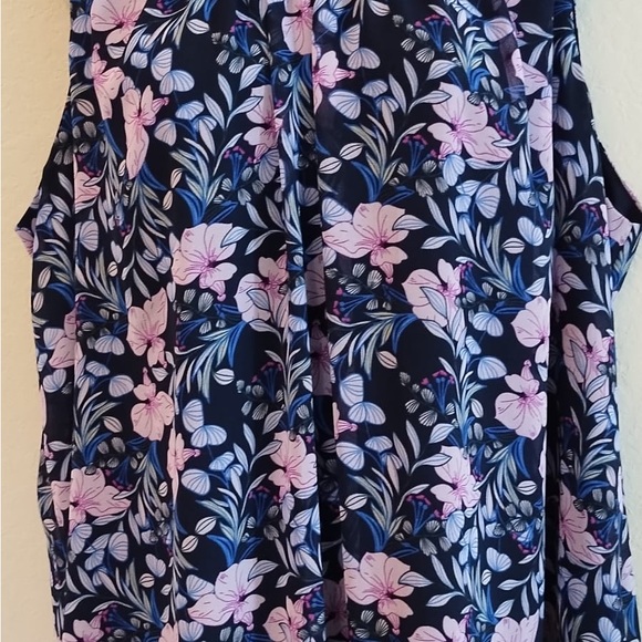 Vince Camuto Navy Floral Spring Injection Sleeveless Roundneck Blouse Sz XXL. - Picture 3 of 12